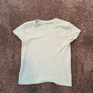 Lululemo T-shirt